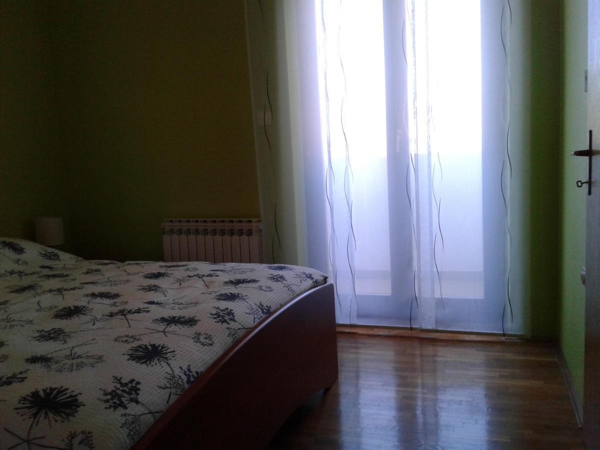 Apartment Sunny Place Pula Bagian luar foto