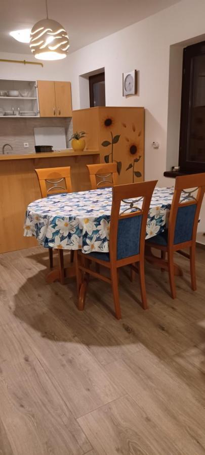 Apartment Sunny Place Pula Bagian luar foto