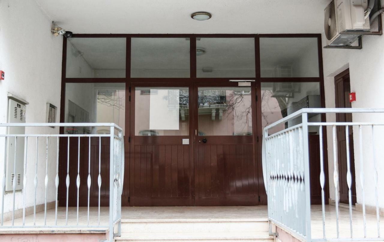Apartment Sunny Place Pula Bagian luar foto